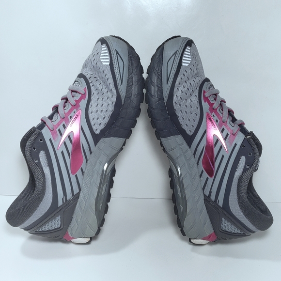 Brooks Ariel 18 Shoes - Picture 5 of 8